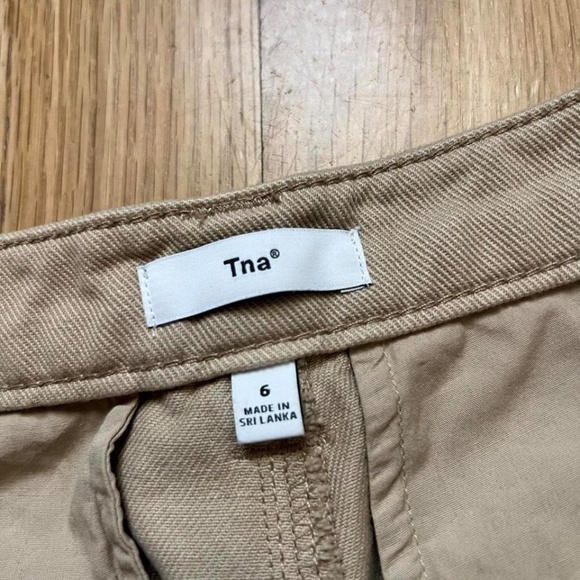 Aritzia TNA Cargo Pants - Picture 3 of 3